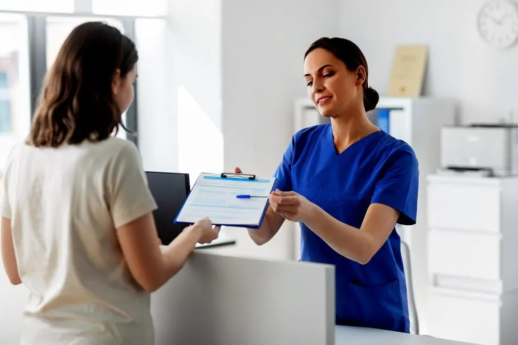 How to choose the best hospital management college in West Bengal?